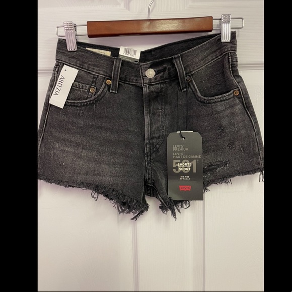 Levi’s 501 denim shorts - Picture 2 of 4